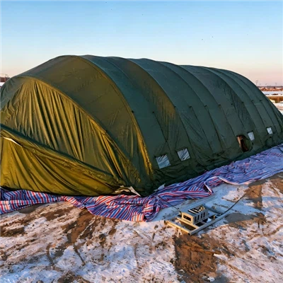 Grote militaire opblaasbare tent